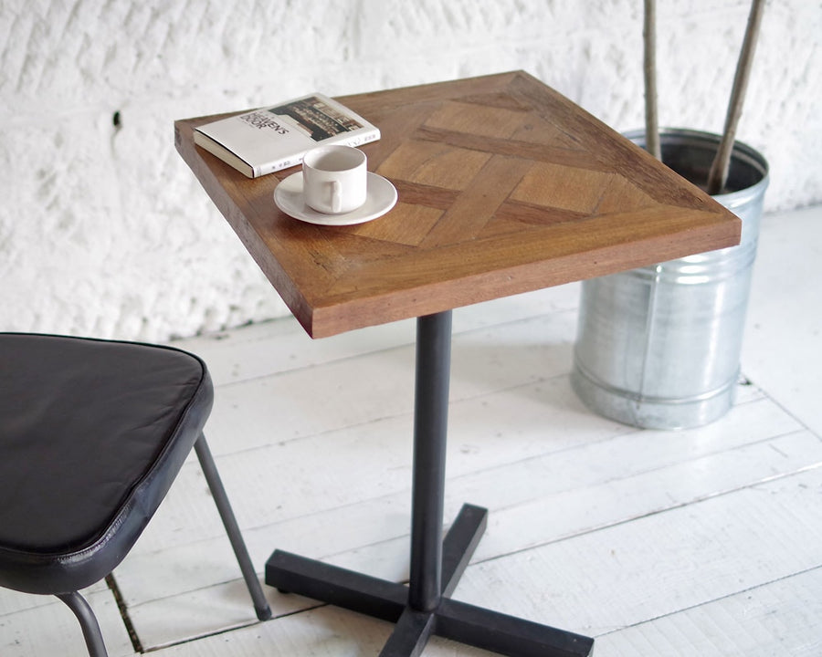 PUZZLE CAFE TABLE