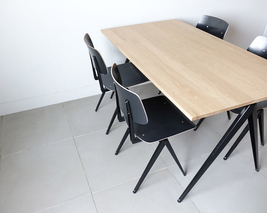 TD.4 Table Oak Black Galfanitas S Oak Black