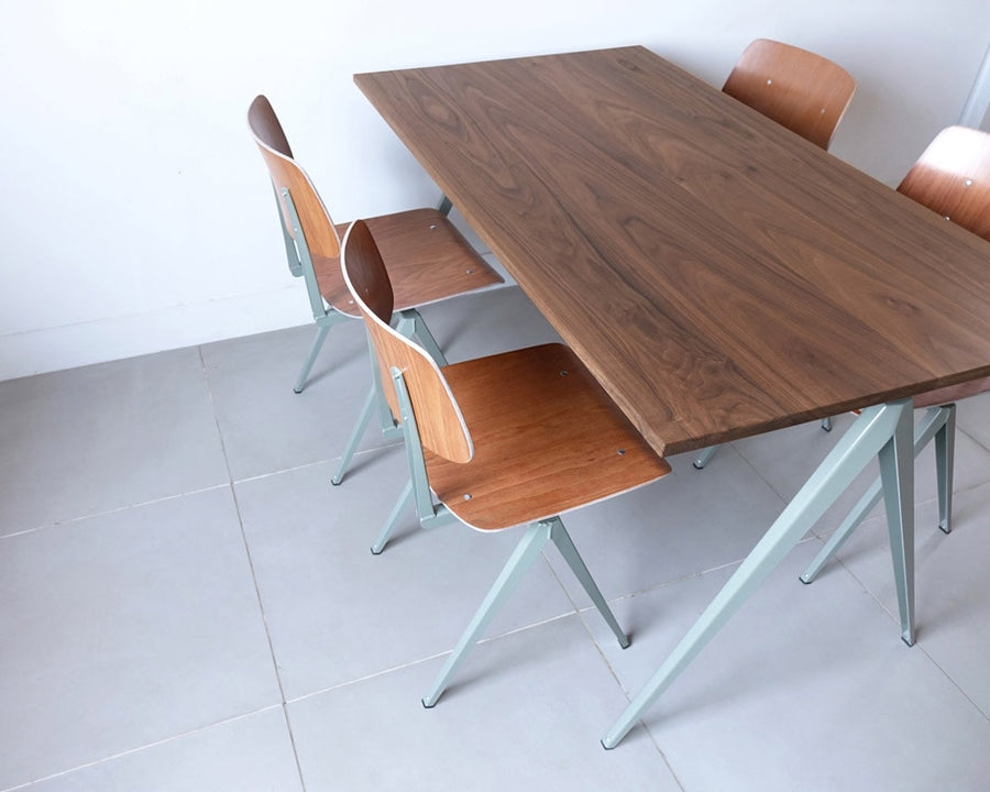 TD.4 Table Walnut C.Gray ガルファニタス S ウォールナット セメントグレイ