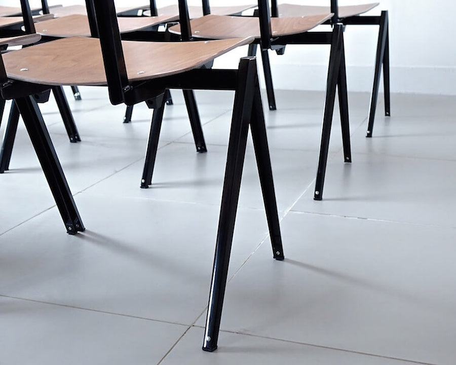 S.21 Stacking Chair White ガルファニタス