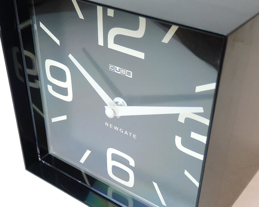 Retro Cube Clock Retro Cube Clock