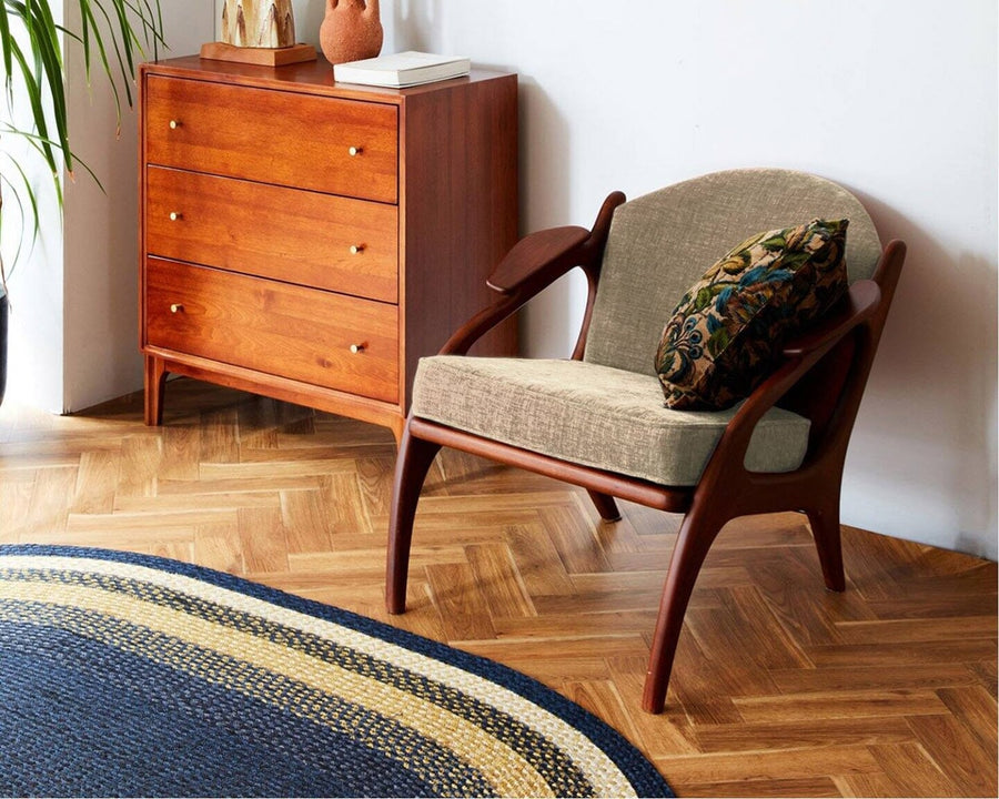 MADISON LOUNGE CHAIR Madison Lounge Chair