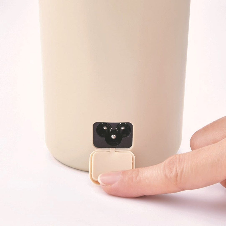 Milk tea maker cream white
