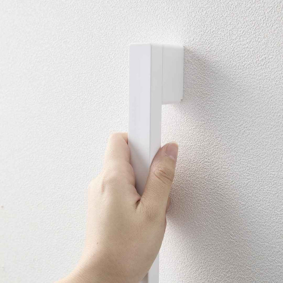 tower マグネットで付けるウォール靴ベラ 石こうボード壁対応