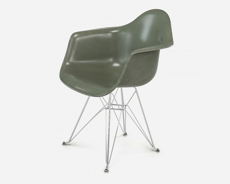 Fiberglass Arm Shell Chair MOSS モス