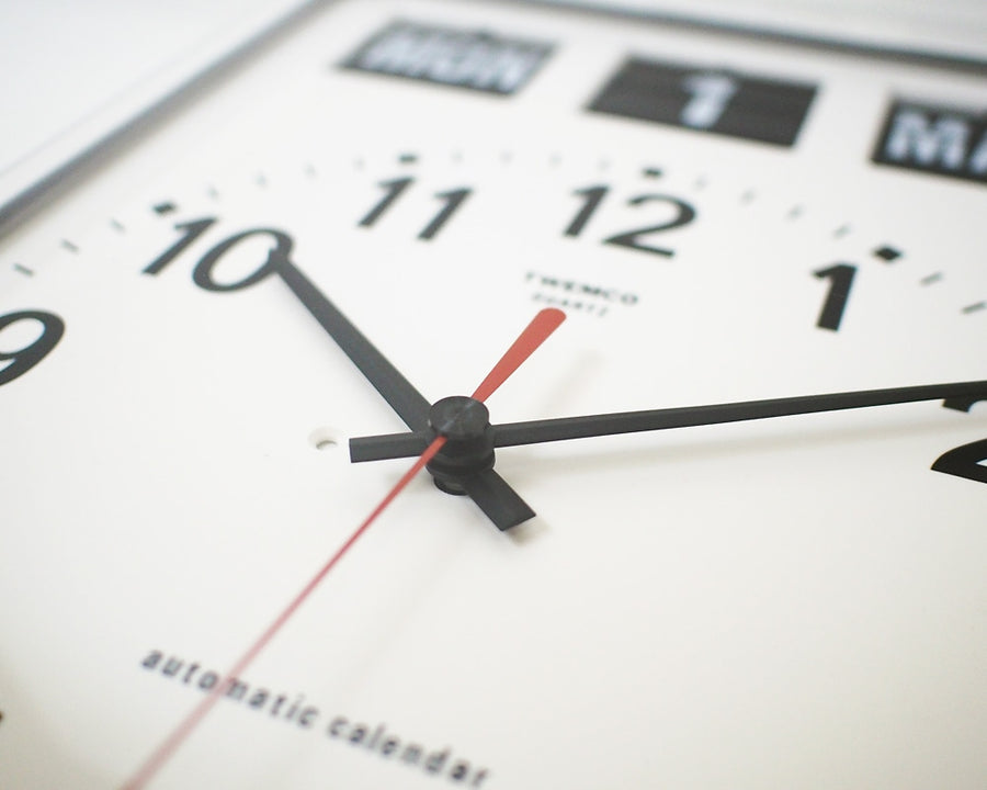 Automatic Calendar Quartz Clock BQ-12A