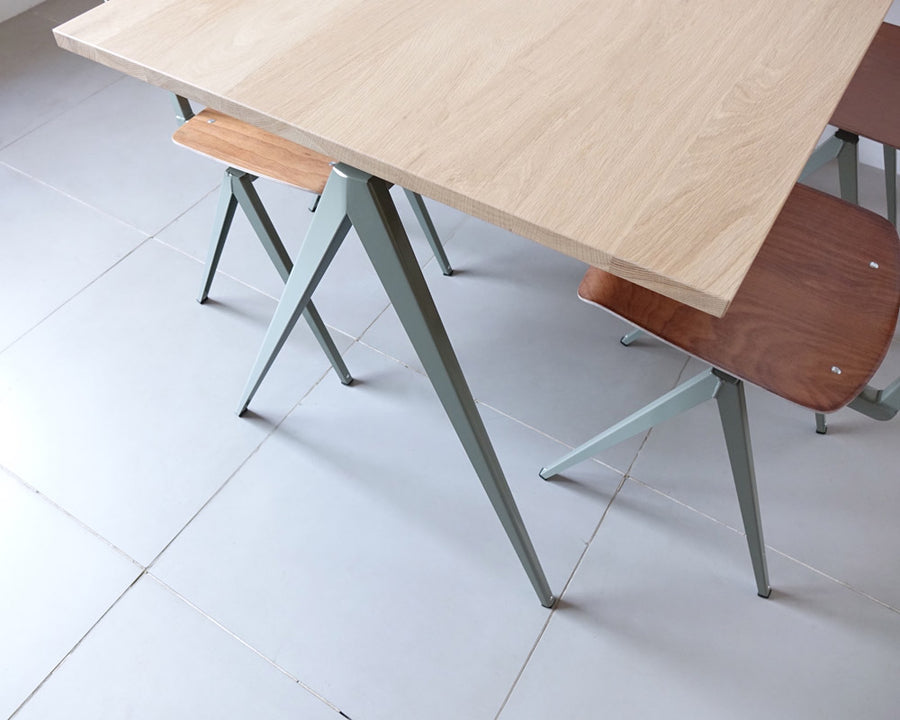 TD.4 Table Oak C.Gray Galfanitas S Oak Cement Gray