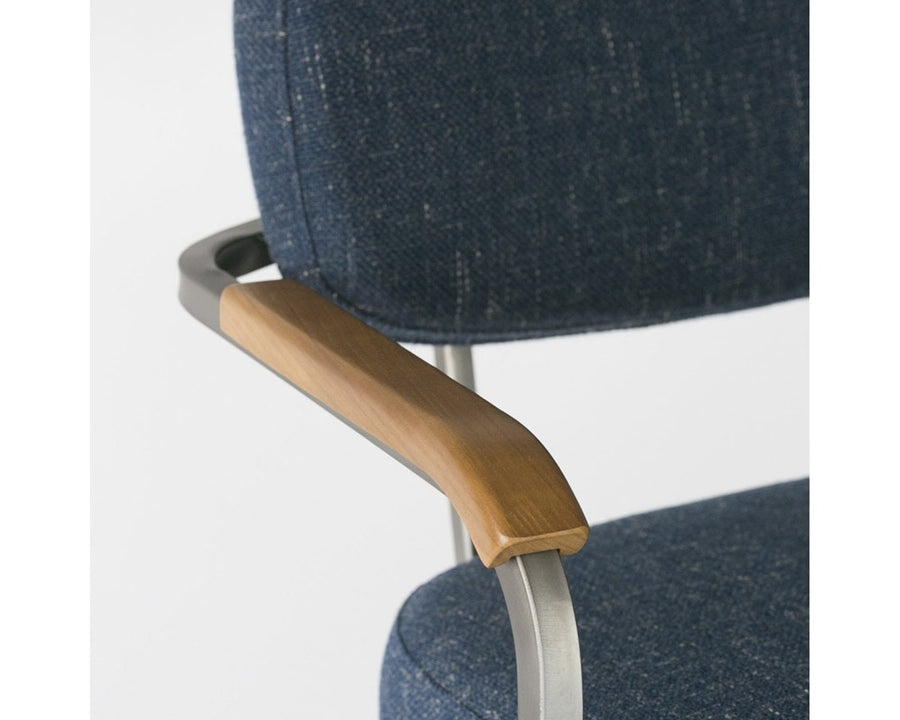 STRAND LOUNGE CHAIR