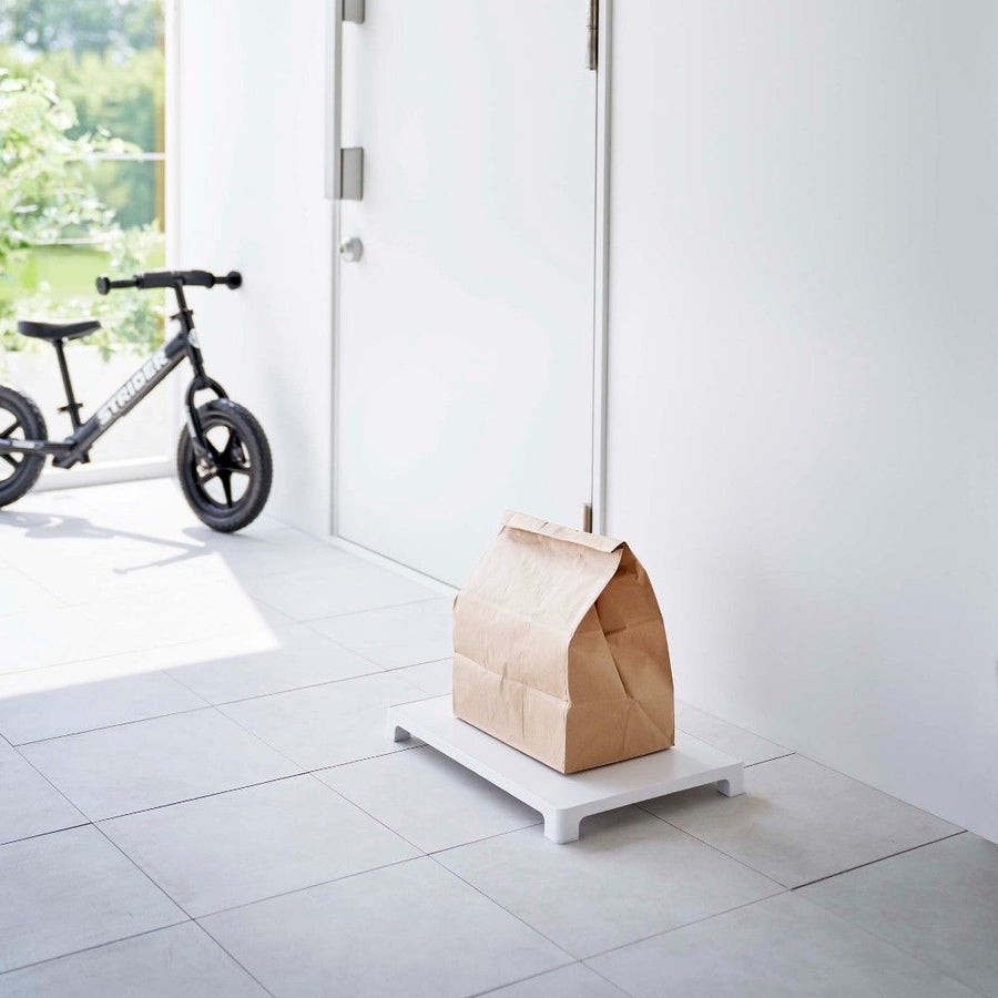 Tower Magnetic Delivery Tray