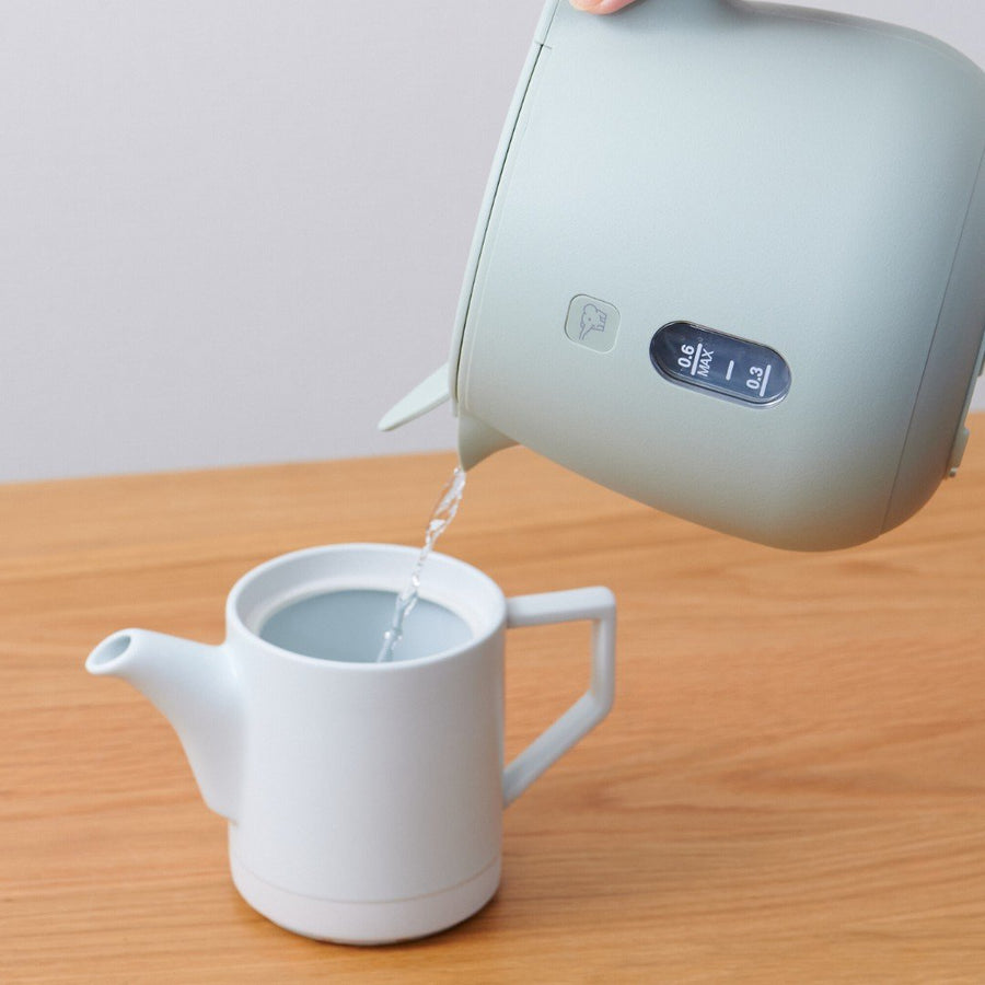 電気ケトル 0.6L