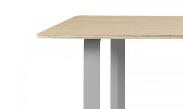 70/70 TABLE Oak Gray Frame