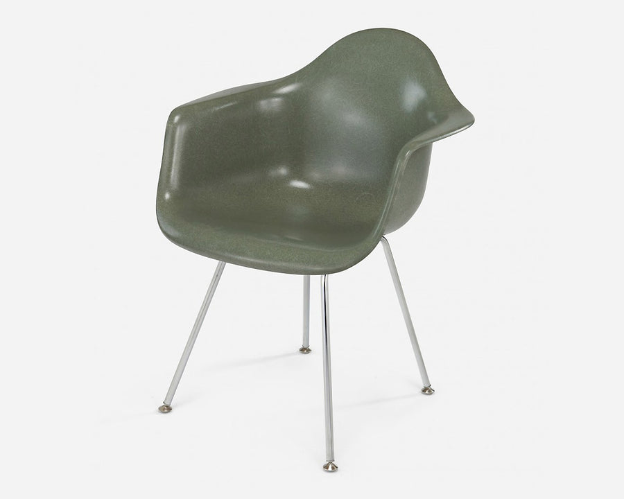 Fiberglass Arm Shell Chair MOSS モス