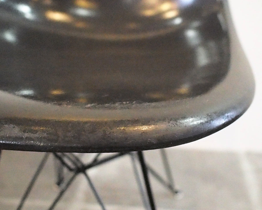 Eames side shell chair チャコール