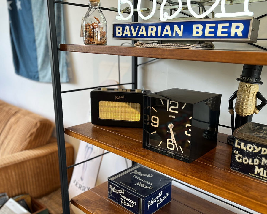 Retro Cube Clock Retro Cube Clock