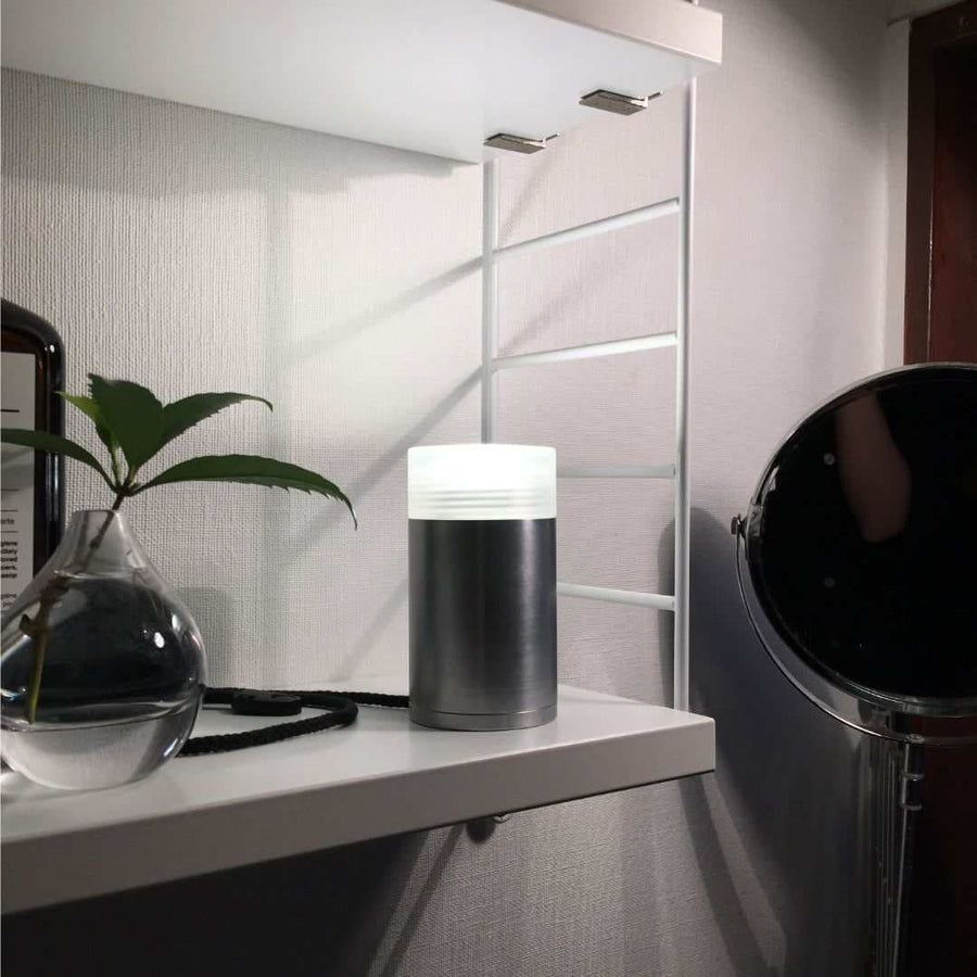 ポータブル LEDライト