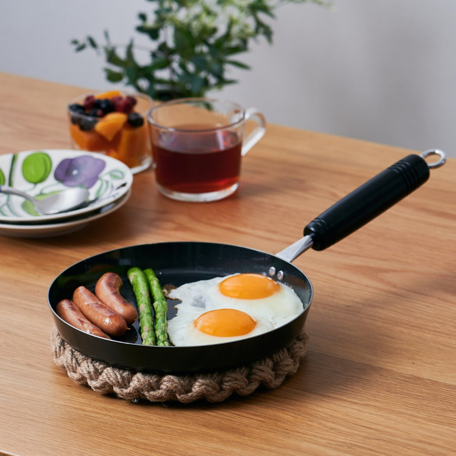 bws SELECTION Iron frying pan for delicious fried eggs