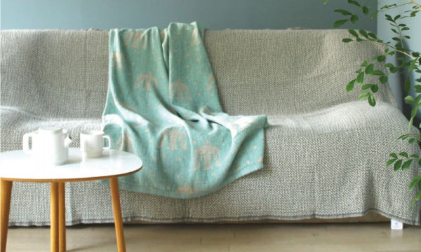 Linen &amp; Sherpa Cotton Half Blanket 140 x 90cm Birds in the Snow Light Blue
