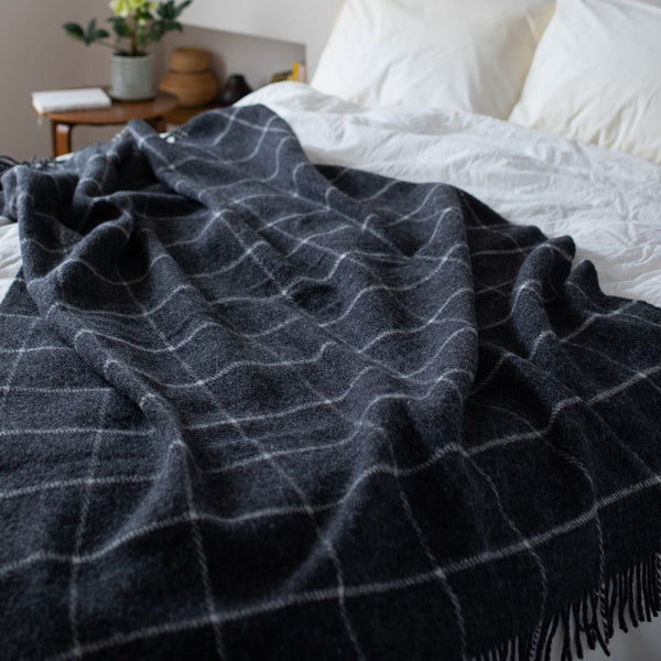 Wool throw, 130x200cm, Vinga, dark grey