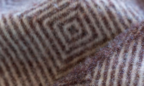 Wool throw 130x200cm Goose Eye Brown