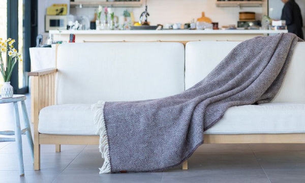 Wool throw 130x200cm Goose Eye Brown