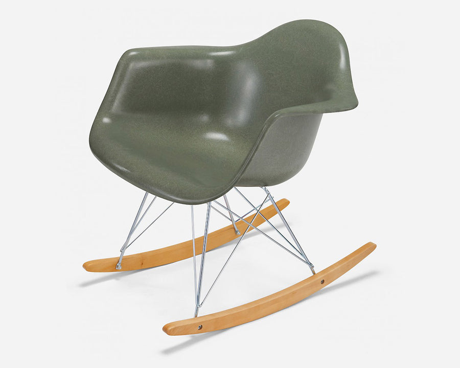Fiberglass Arm Shell Chair MOSS モス