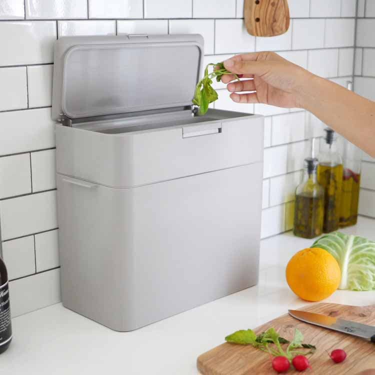 Seals 9.5 Airtight Dustbin, Gray