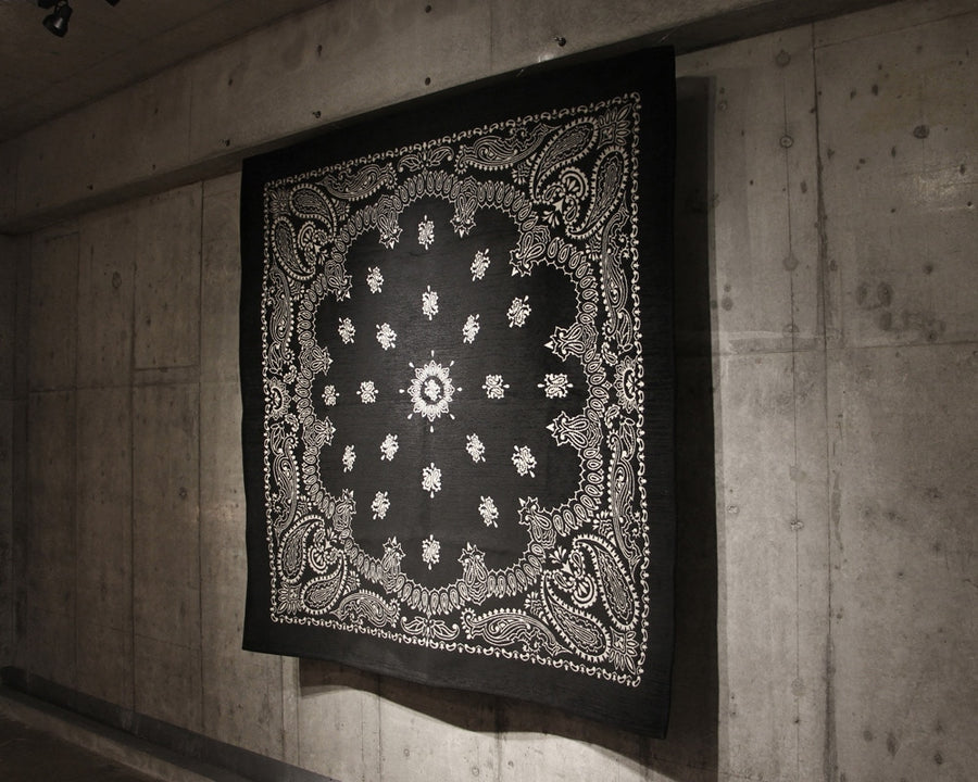 Paisley Bandana Rug Black 180×180cm