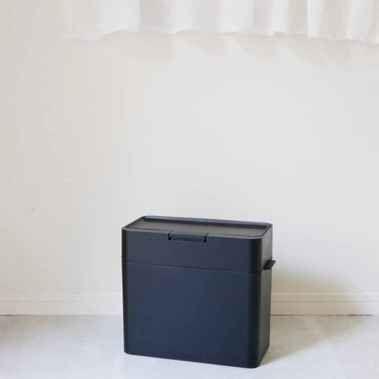 Seals 9.5 Airtight Dustbin, Black
