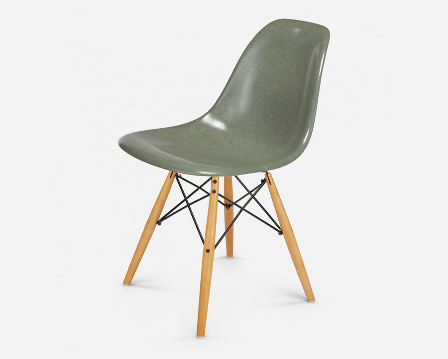 Fiberglass Side Shell Chair MOSS モス