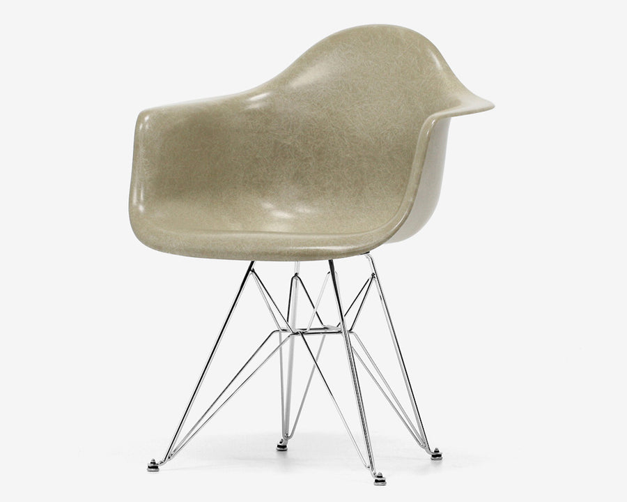 Fiberglass Arm Shell Chair PEBBLE ペブル