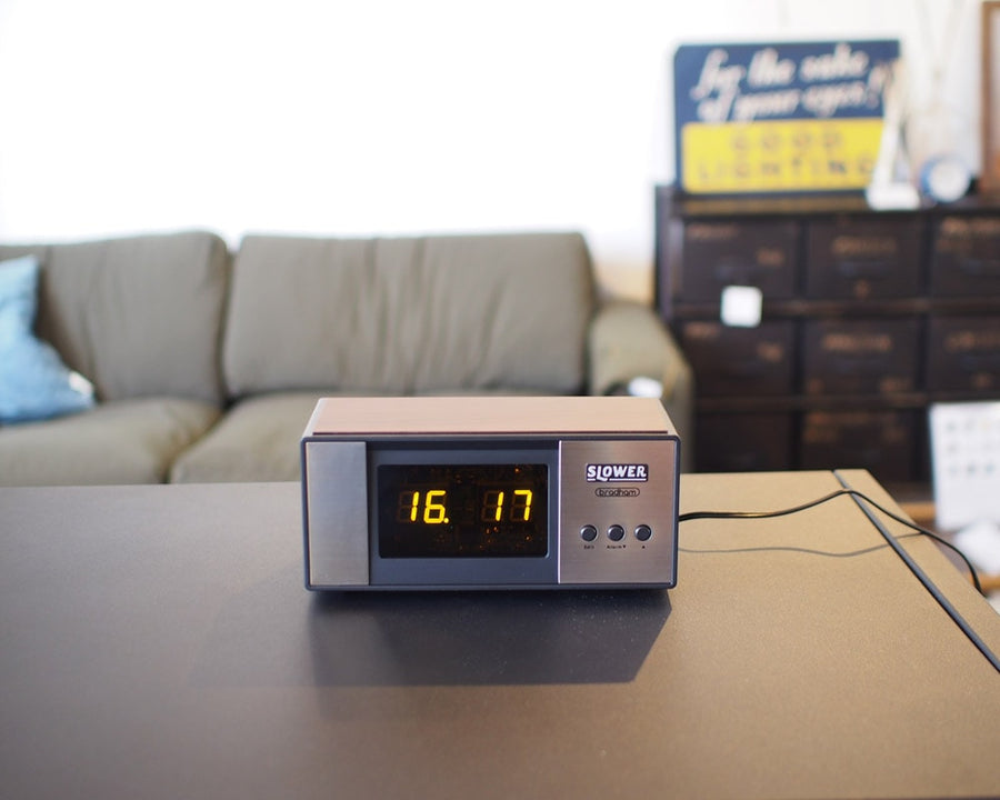 LED DESK CLOCK Bradhum LEDデスククロック ブラハム