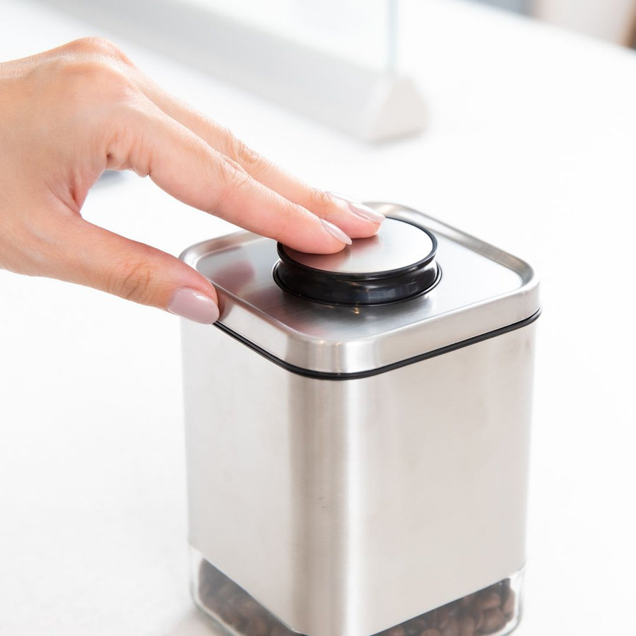 CUBE JAR WITH PRESS LID S