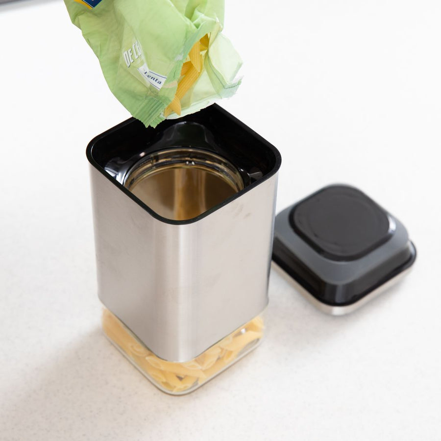 CUBE JAR WITH PRESS LID M