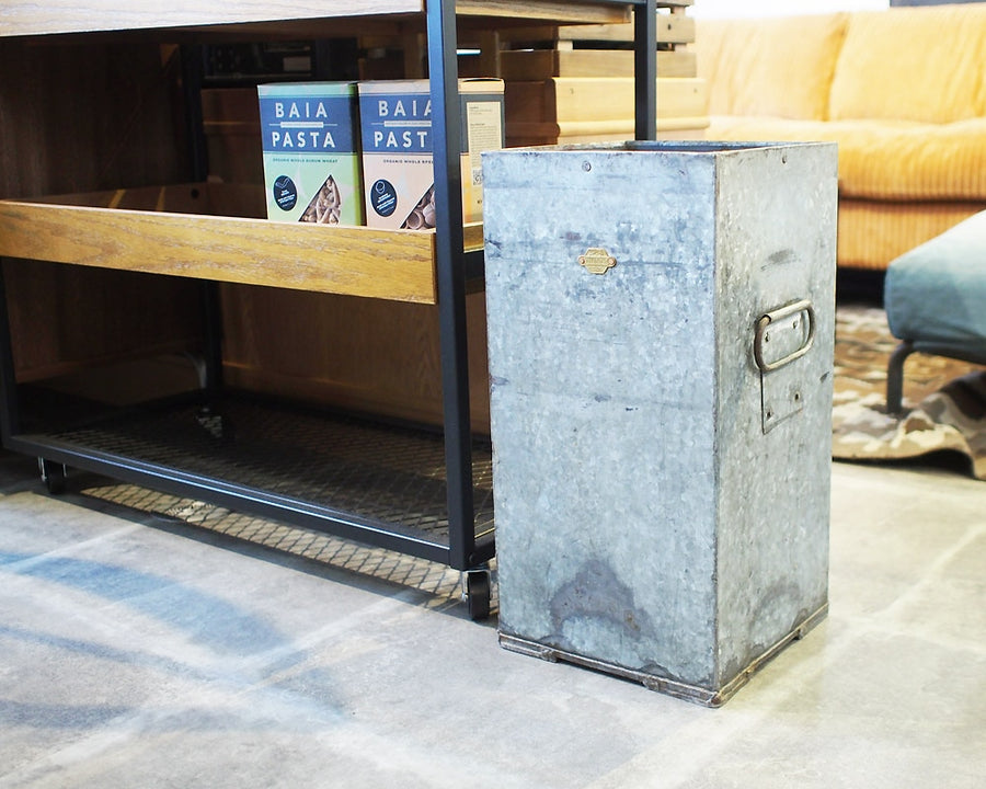 VINTAGE STEEL STORAGE Vintage steel storage