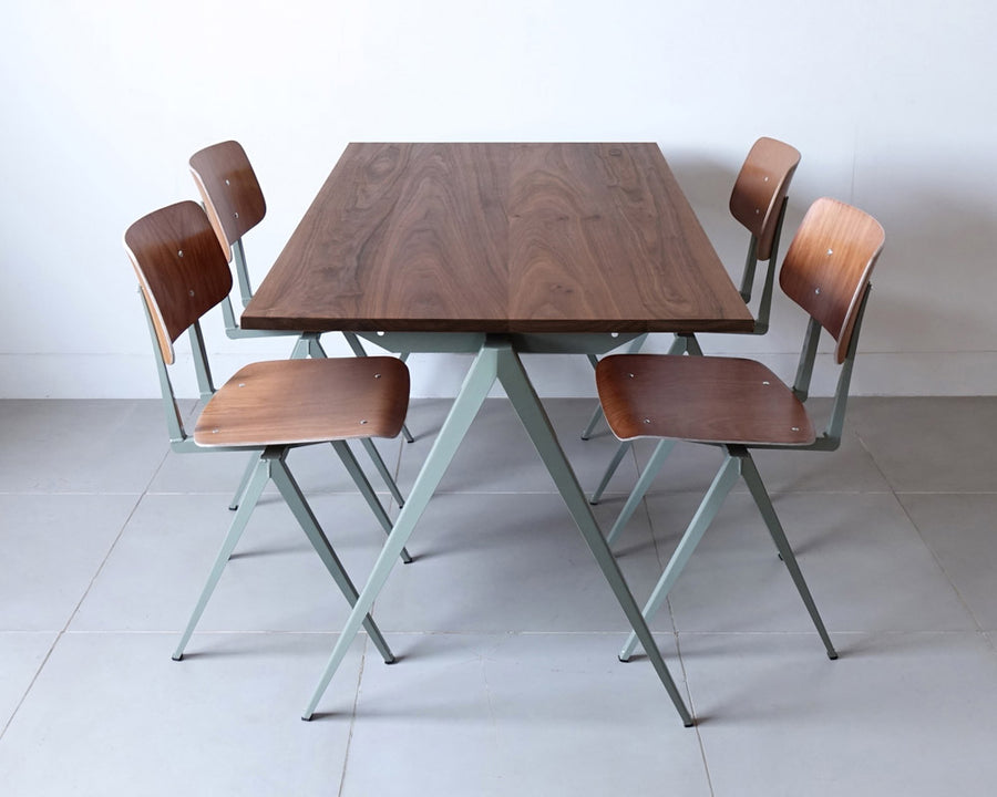TD.4 Table Walnut C.Gray ガルファニタス S ウォールナット セメントグレイ
