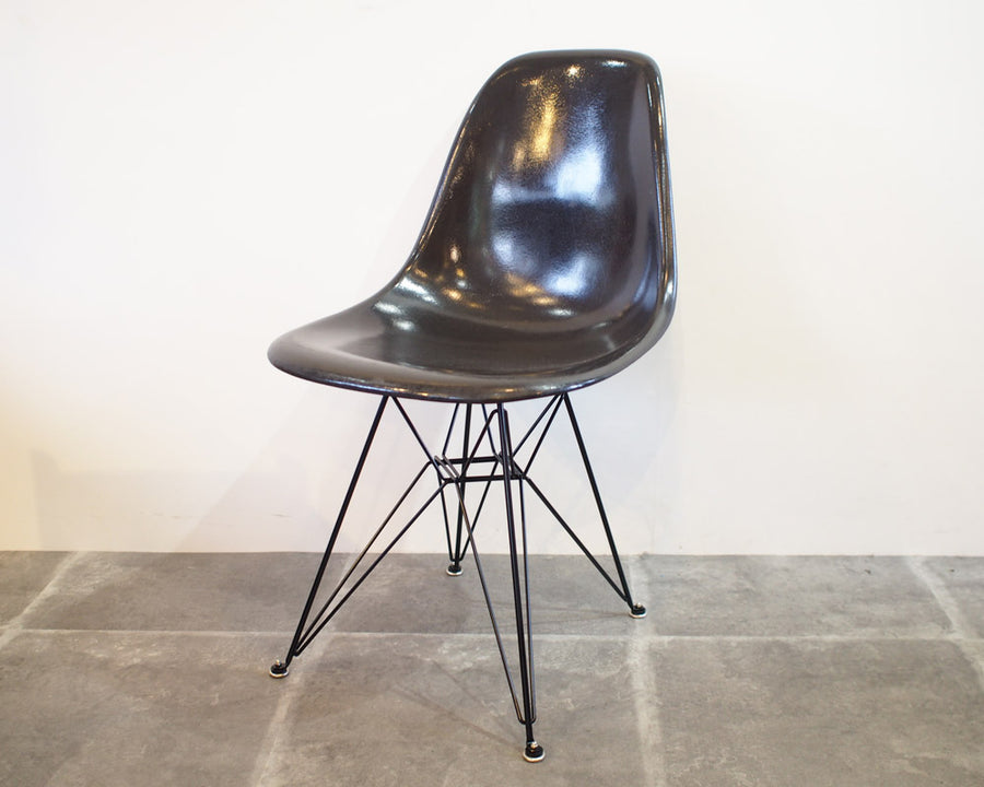Eames side shell chair チャコール