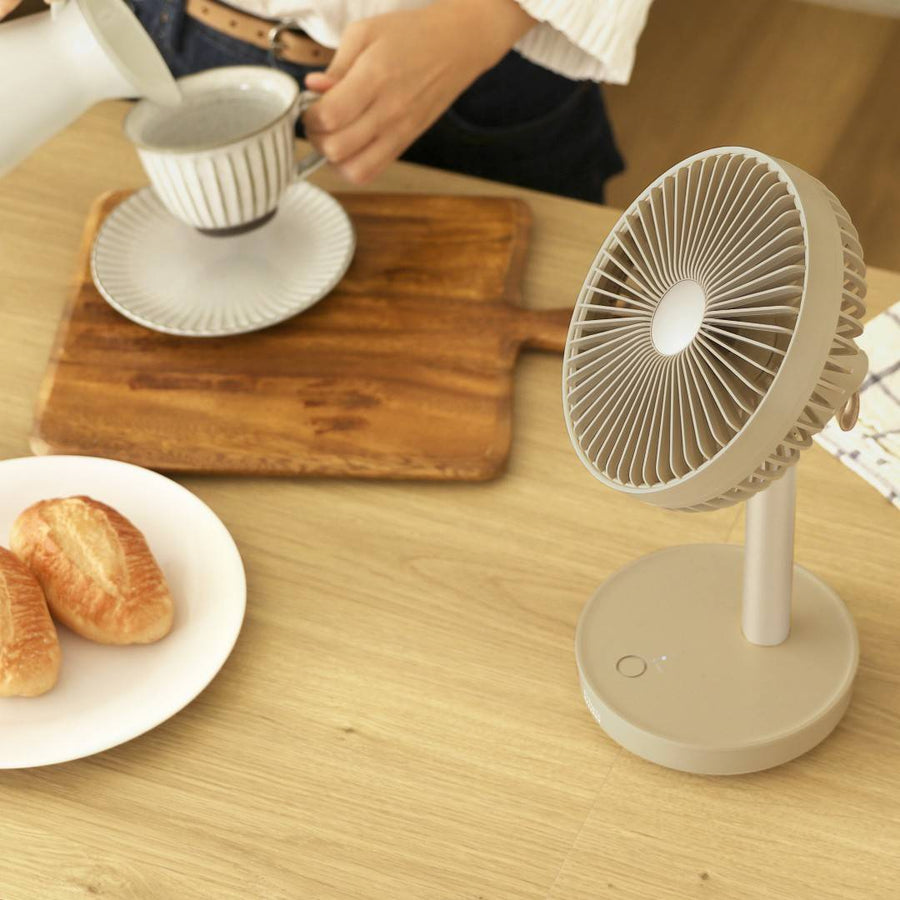 コードレスミニリビングファンモバイルバッテリー機能付