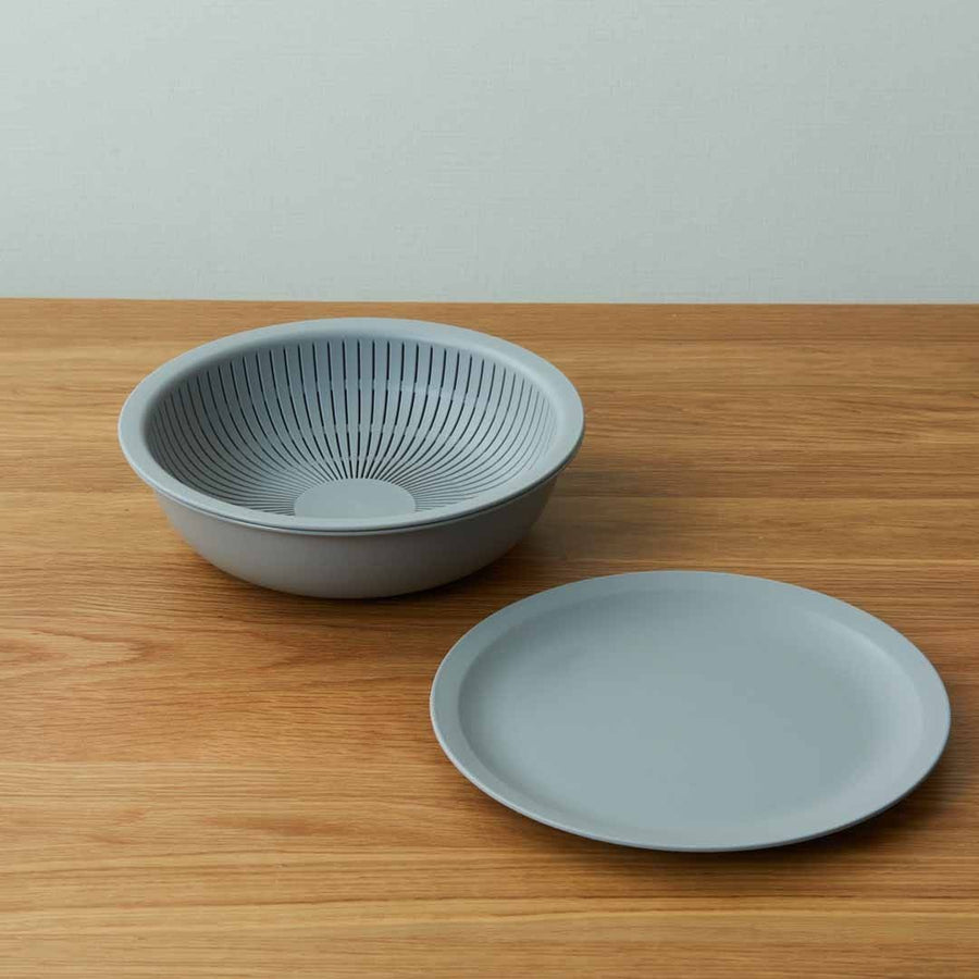 Set of Colander, Shallow Bowl, and Plate (Gray) that can also be used to wash rice
