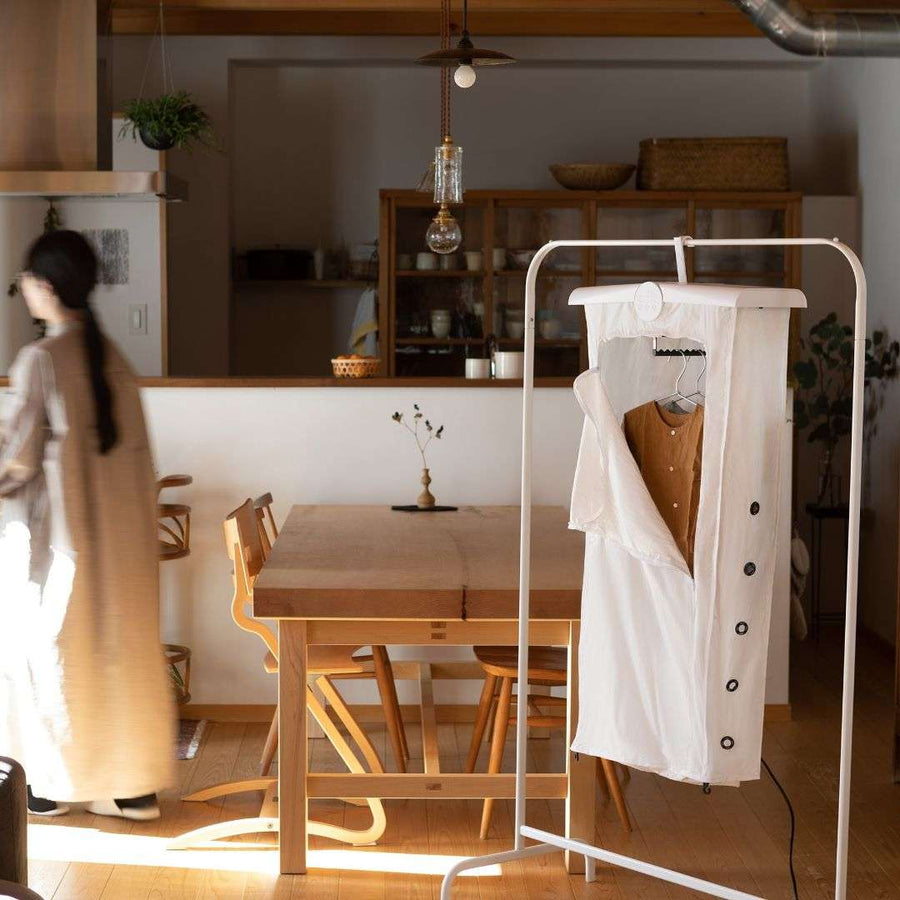 Compact clothes dryer
