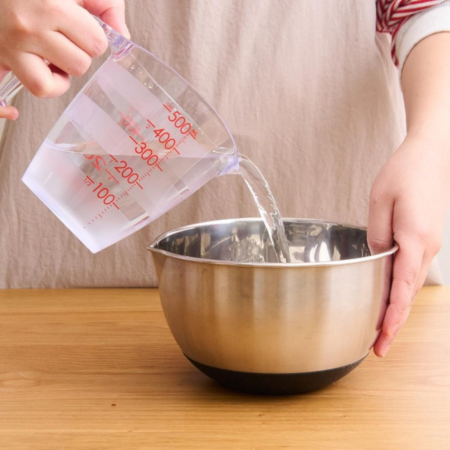 計量カップ 500ml