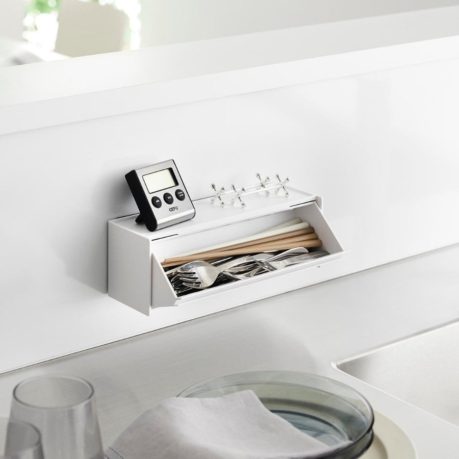 Tower Magnet Cutlery Case
