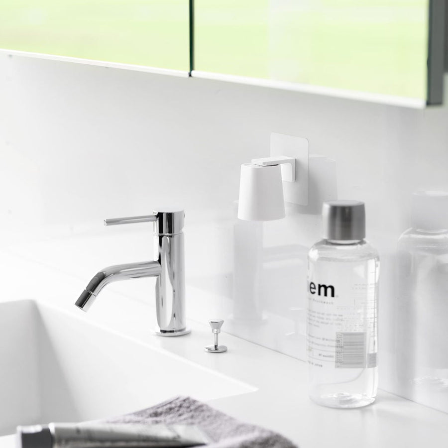 Tower Film Hook Magnetic Mouthwash Tumbler