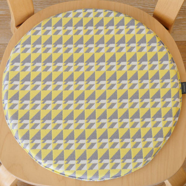 シートクッション デザインチェアクッション ラウンド 35cm kijinokanosei Triangle