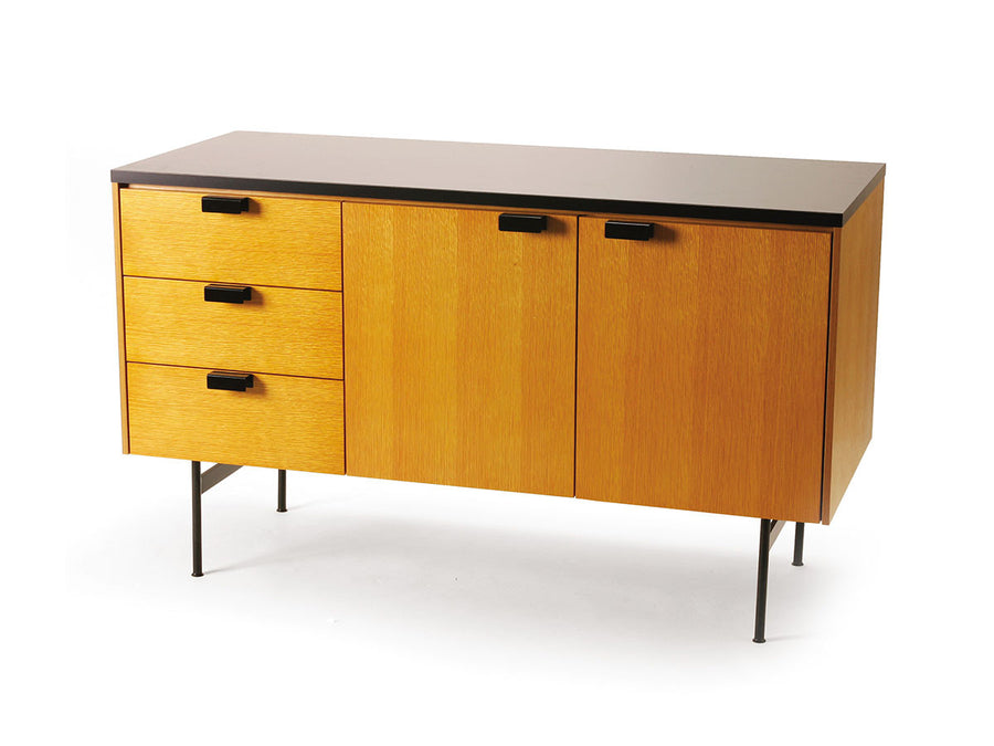 F061 Sideboard