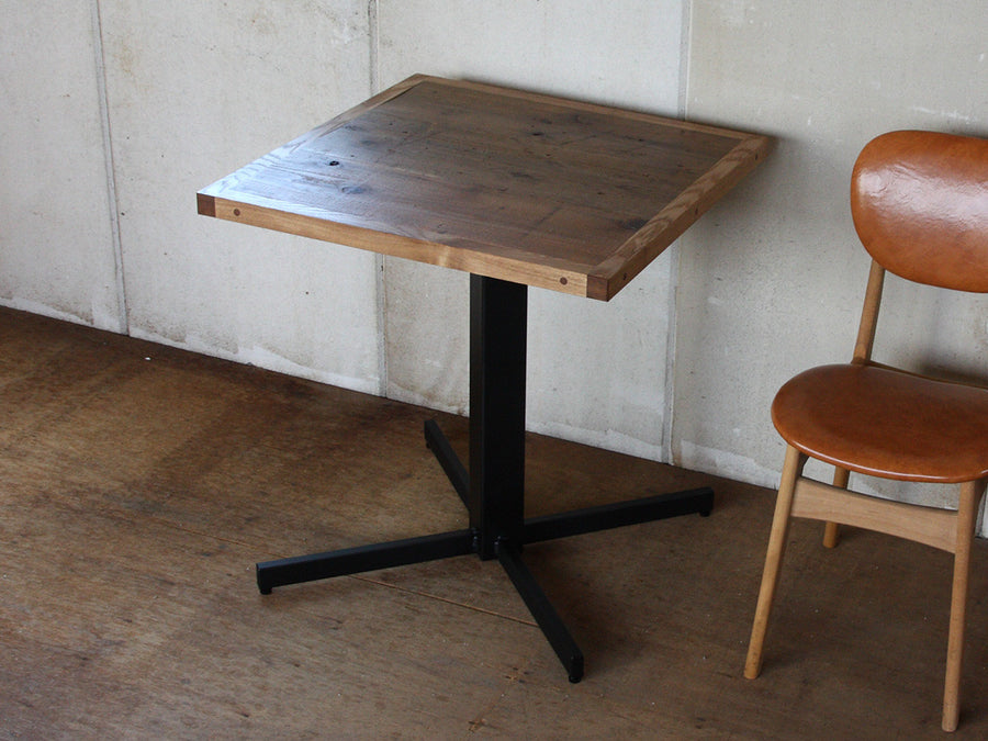 CAFE STYLE TABLE 700