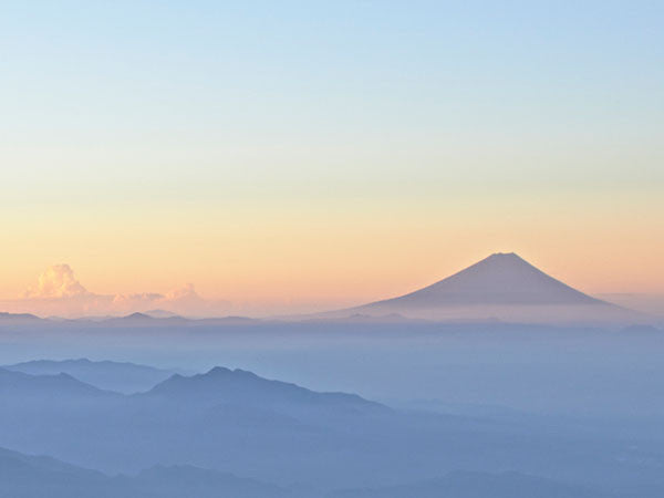 日本 夜明けの富士山