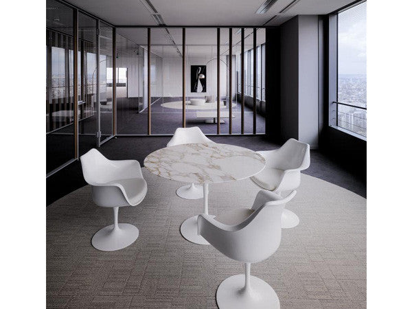 Saarinen Collection Round Table