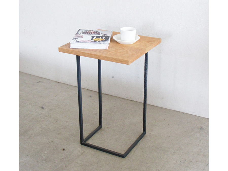 KUROTETSU SUMI SIDE TABLE