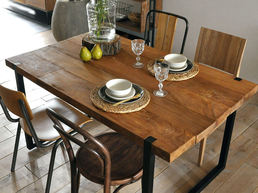 CELEBES DINING TABLE