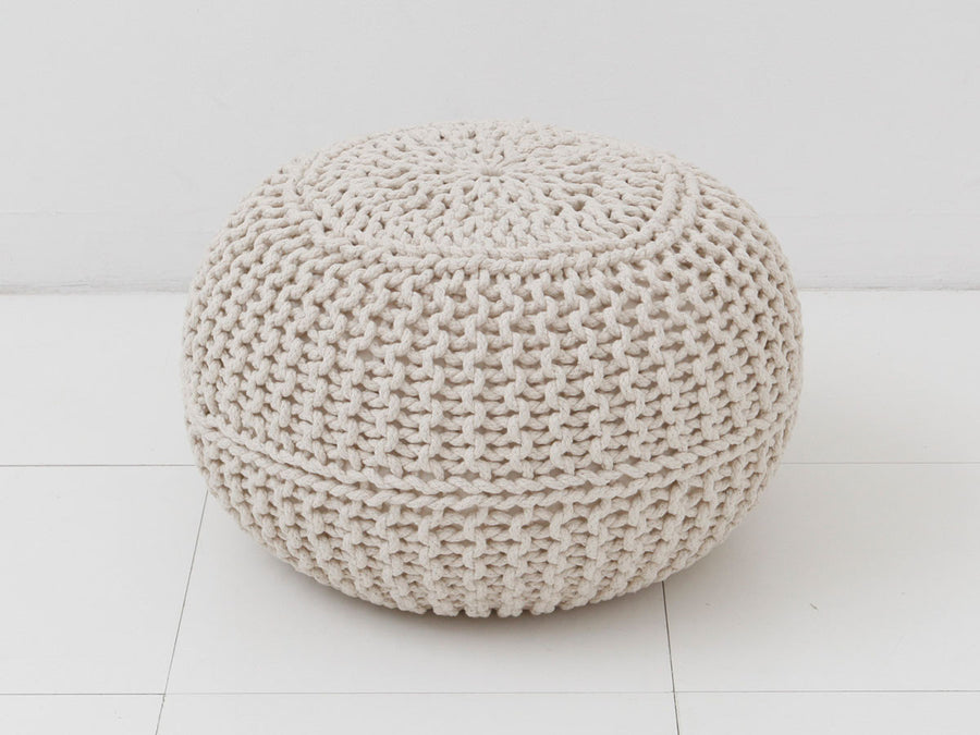 KNITTED POUF